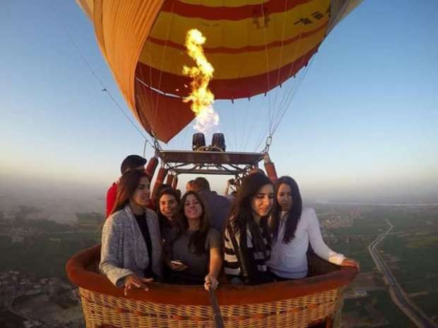 tour-listing-details-slide