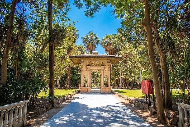 tour-listing-details-slide