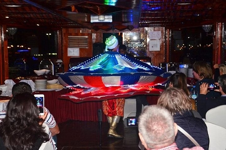 tour-listing-details-slide