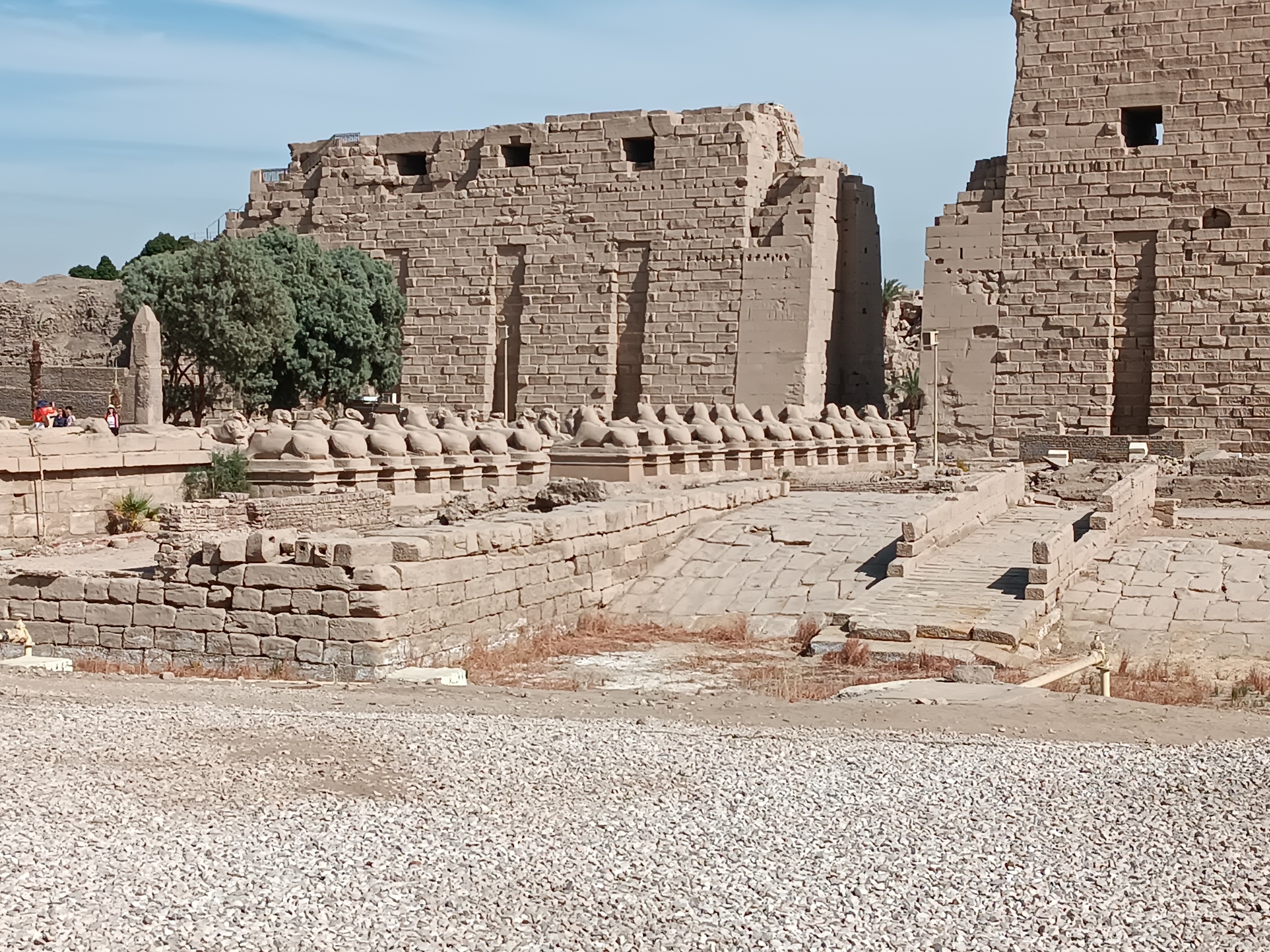 tour-listing-details-slide