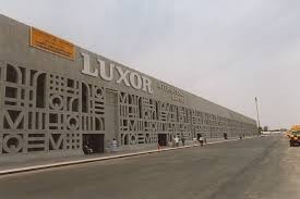 tour-listing-details-slide