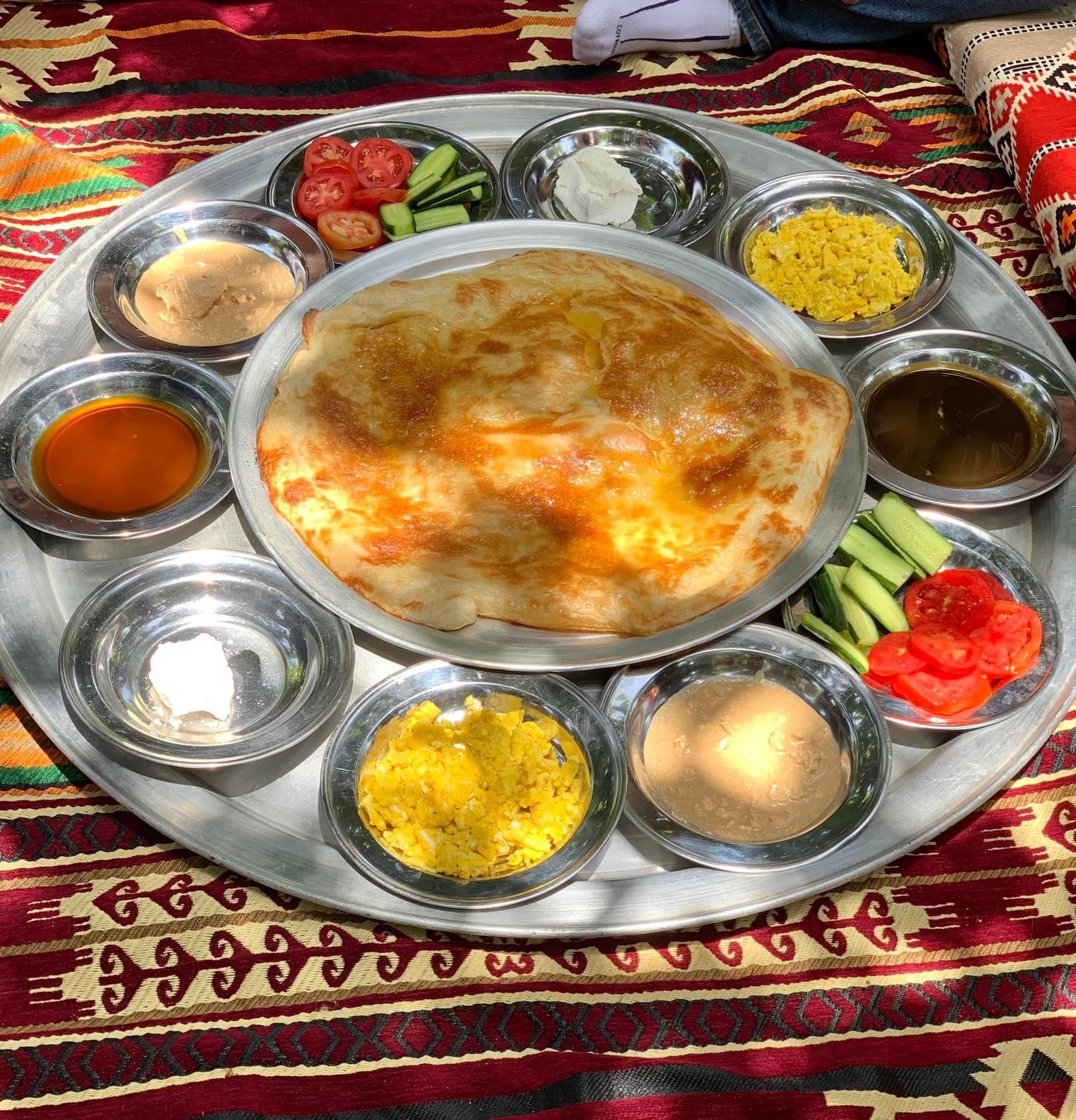 tour-listing-details-slide