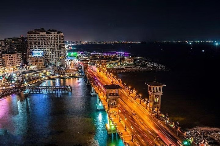 tour-listing-details-slide